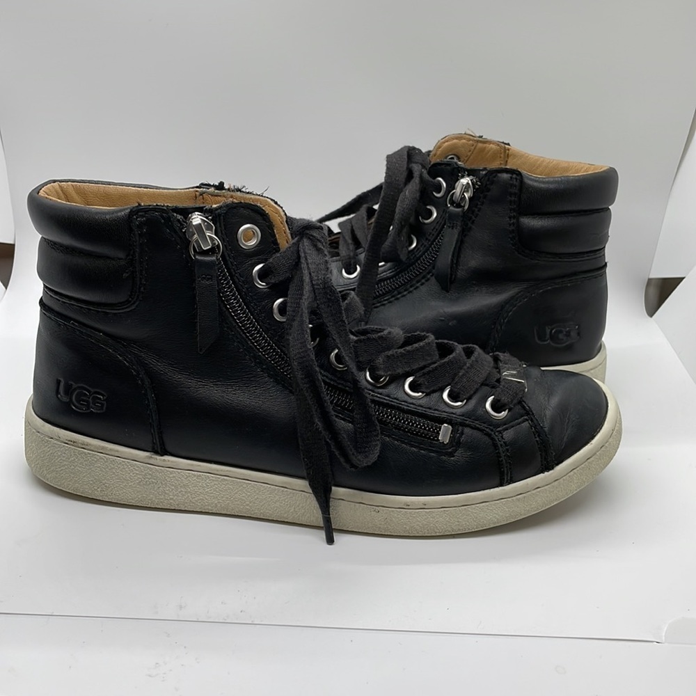 Ugg leather sneakers size - 7.5 - Picture 3 of 6